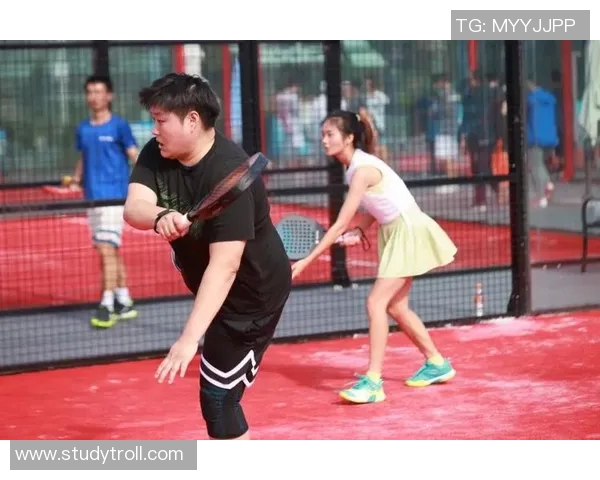 聚焦网球：探讨成都网球队员个人能力提升与团队协作的关系