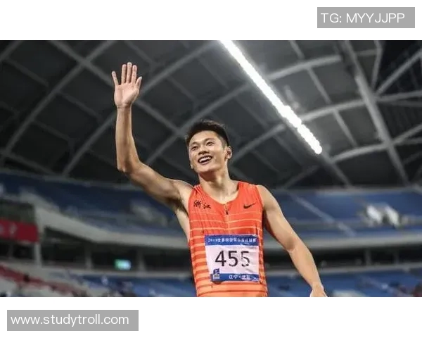 重庆篮球队在钻石联赛中以93分稳居积分榜首位展现强劲实力